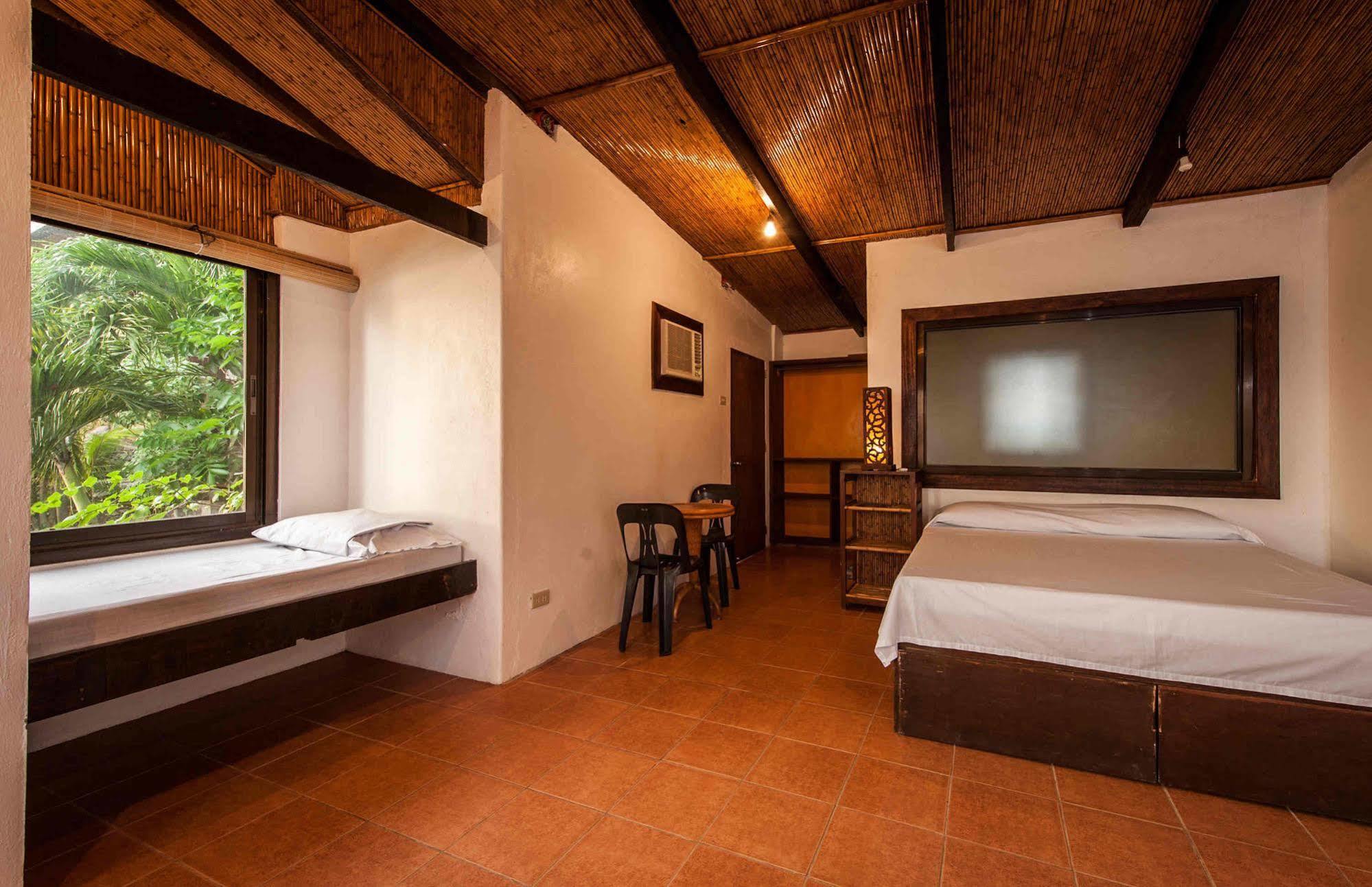 แพลนเนท ไดฟ์ Hotel มาบีนี ภายนอก รูปภาพ